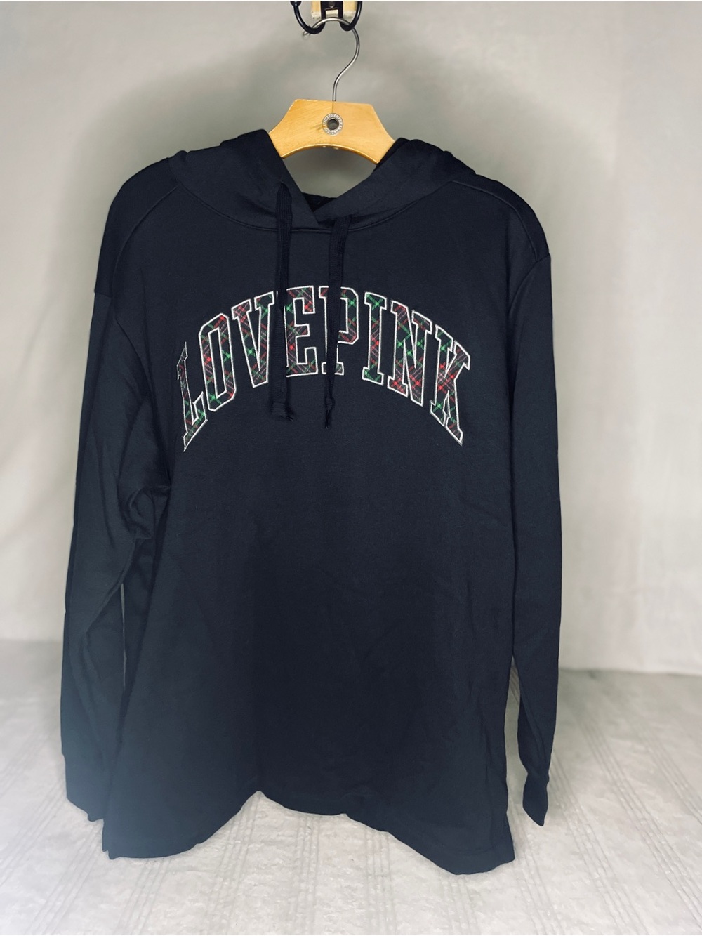 PINK Victoria’s Secret Love Pink Plaid Logo Hoodie Black Size M NWT